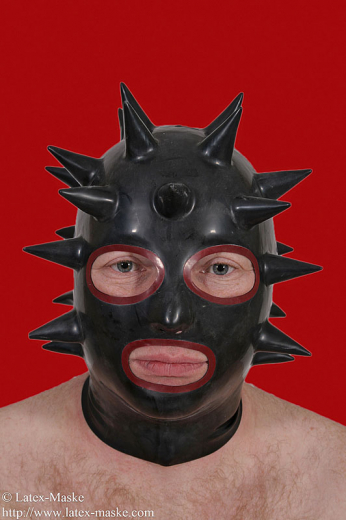 Mask with spikes